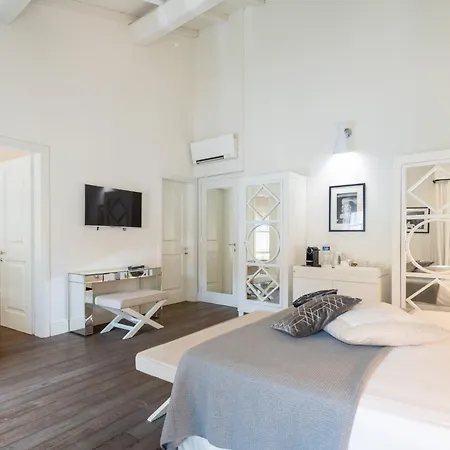 Bed & Breakfast Hall 3*