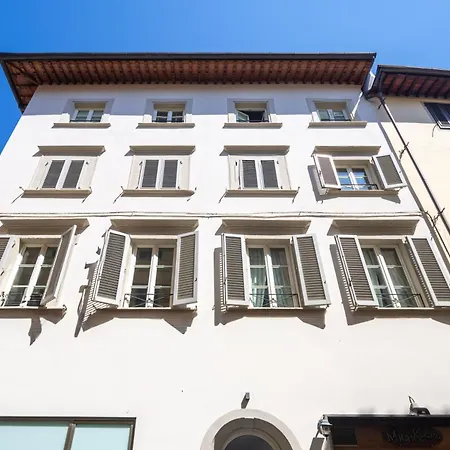 Bed & Breakfast Hall Suites 3*