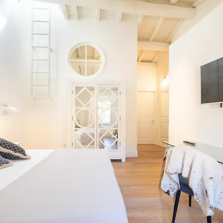 Hall Suites Bed & Breakfast Empoli