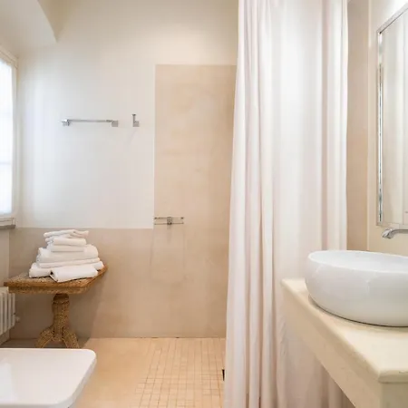 Hall Suites Bed & Breakfast