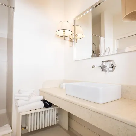 Hall Suites Bed & Breakfast Empoli