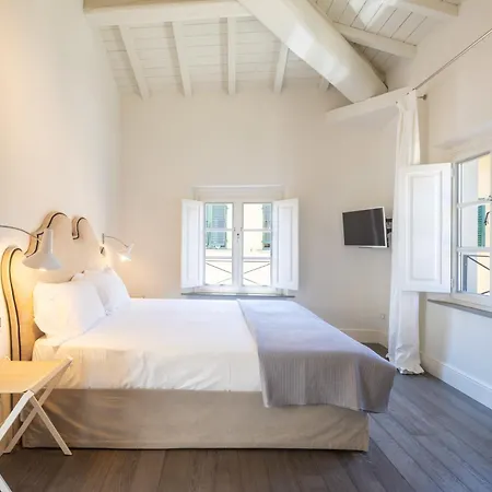 Hall Suites Bed & Breakfast