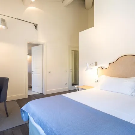 Bed & Breakfast Hall Suites 3*