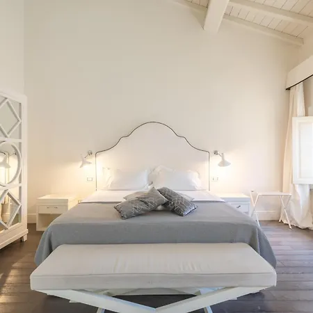 Hall Suites Bed & Breakfast