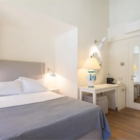 Hall Suites
