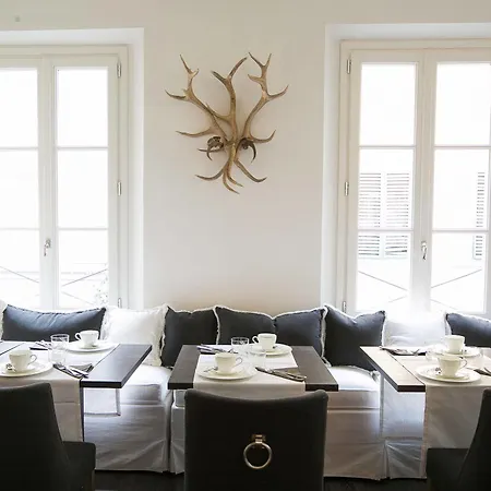 Hall Suites 3*